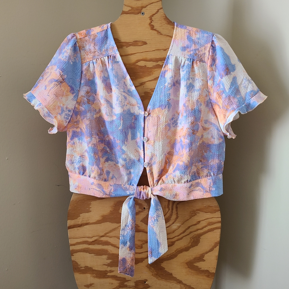 New Womens Multi-Color Short Sleeve Tie Cropped Top Sz L By BCBGeneration